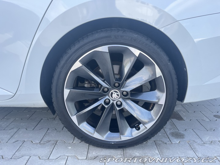Škoda Superb 2016