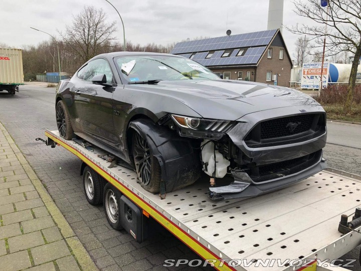 Ford Mustang GT Performance 2016