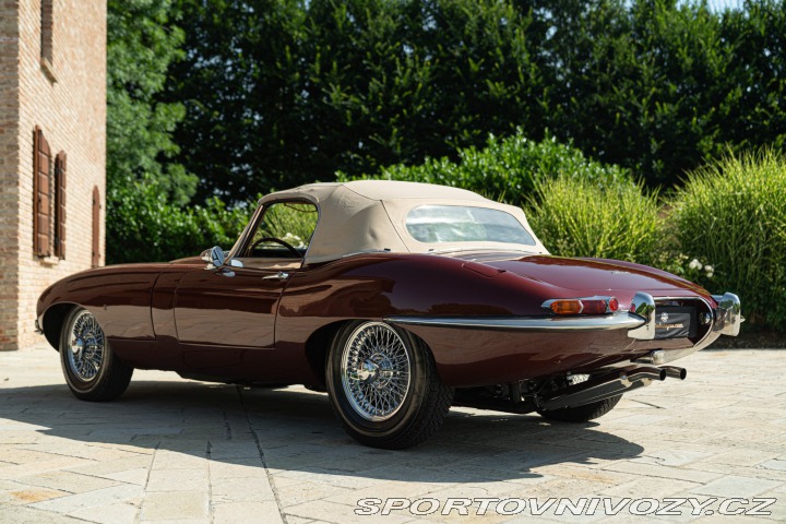 Jaguar E-Type SPIDER 1964