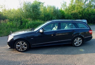 Mercedes-Benz E 3,0   4MATIC kombi, světl