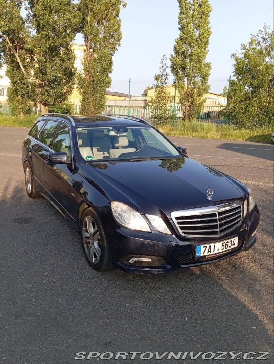 Mercedes-Benz E 3,0 4MATIC kombi, světl 2010