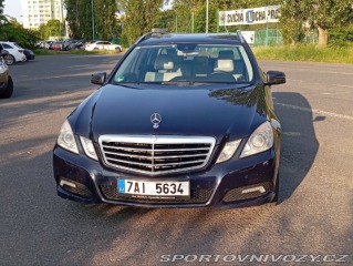Mercedes-Benz E 3,0 4MATIC kombi, světl 2010