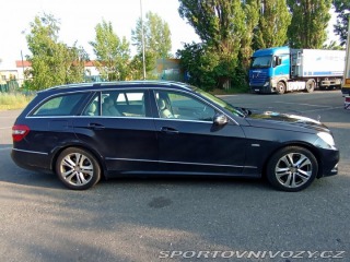 Mercedes-Benz E 3,0 4MATIC kombi, světl 2010