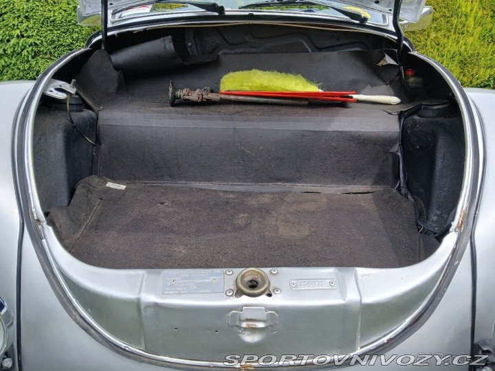 Volkswagen Beetle 1,2   1303 Cabrio 1975