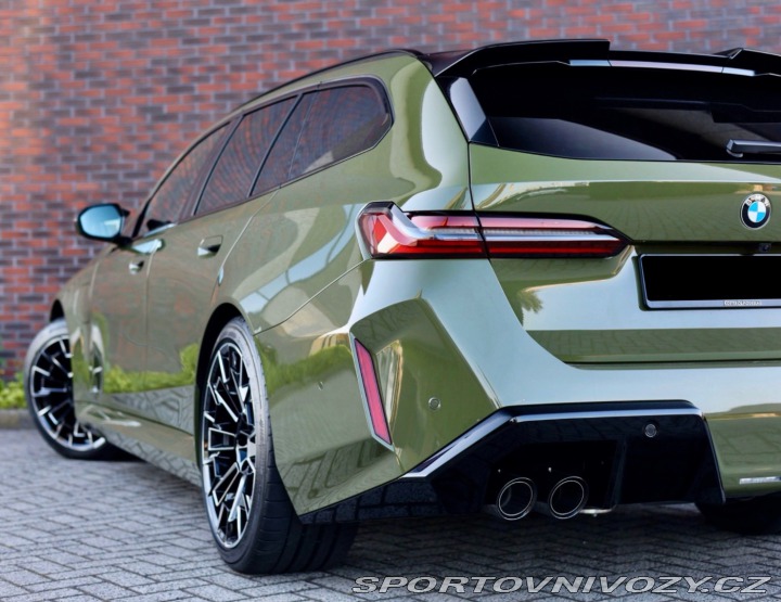 BMW M5 Touring | Urban Green - 2025