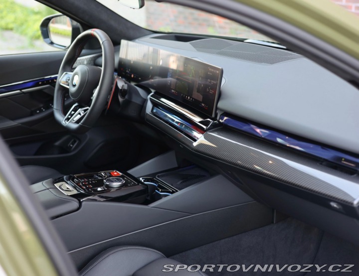BMW M5 Touring | Urban Green - 2025