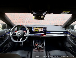 BMW M5 Touring | Urban Green - 2025