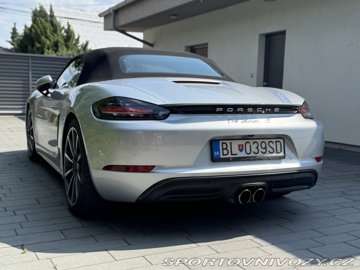 Porsche 718 718S 2016