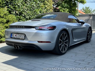 Porsche 718 718S 2016