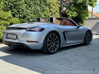 Porsche 718 718S 2016