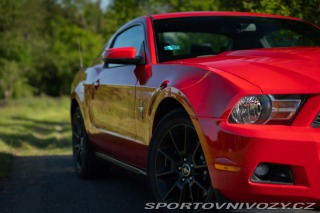 Ford Mustang 3.7 V6 2011