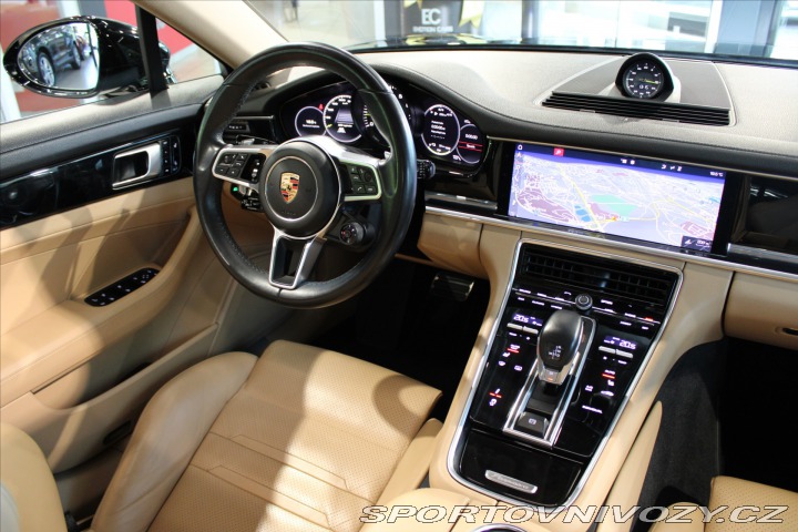 Porsche Panamera 4 Sport Turismo E-Hybrid 2018