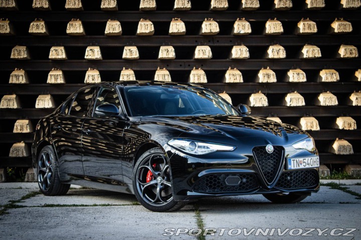 Alfa Romeo Giulia VELOCE Q4 /AJ NA SPLÁTKY 2020