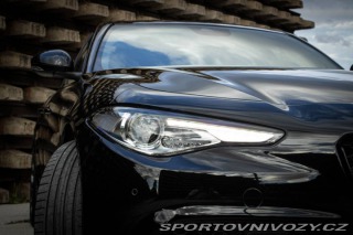 Alfa Romeo Giulia VELOCE Q4 /AJ NA SPLÁTKY 2020