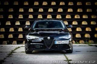 Alfa Romeo Giulia VELOCE Q4 /AJ NA SPLÁTKY 2020