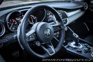 Alfa Romeo Giulia VELOCE Q4 /AJ NA SPLÁTKY 2020