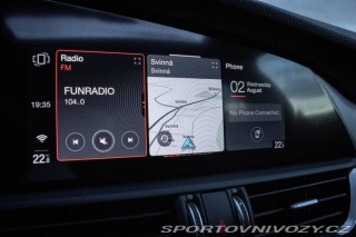 Alfa Romeo Giulia VELOCE Q4 /AJ NA SPLÁTKY 2020