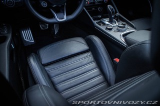 Alfa Romeo Giulia VELOCE Q4 /AJ NA SPLÁTKY 2020