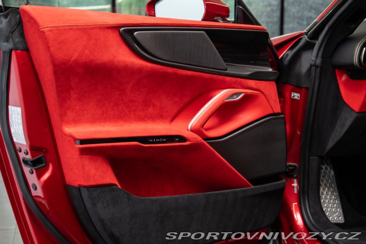 Ferrari Purosangue  1800