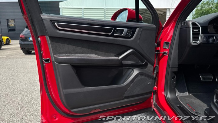 Porsche Cayenne GTS 2021