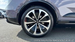Porsche Macan Turbo 2025