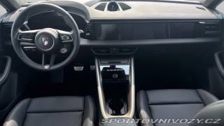 Porsche Macan Turbo 2025