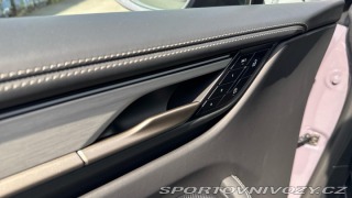 Porsche Macan Turbo 2025