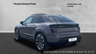 Porsche Macan Turbo 2025
