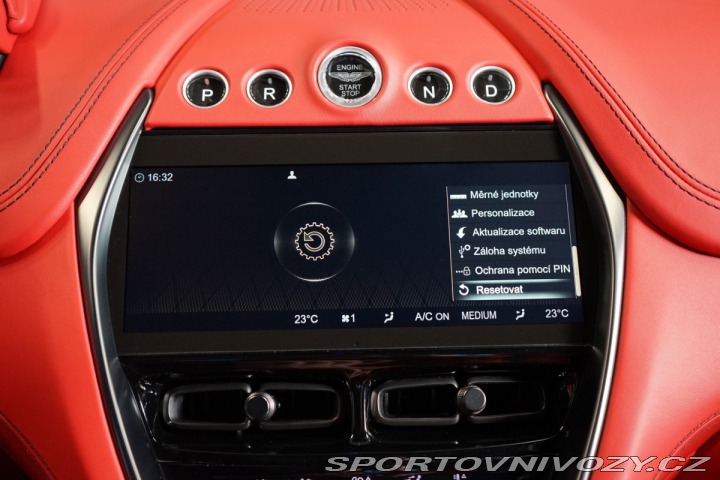 Aston Martin DBX PANO*CERAMIC*NEZ.TOP*BLAC 2023