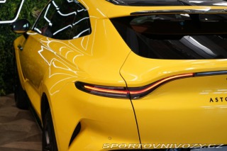 Aston Martin DBX PANO*CERAMIC*NEZ.TOP*BLAC 2023
