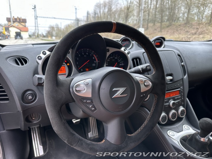 Nissan 370 Z  2010