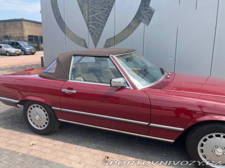 Ostatní značky Ostatní modely Bercedes Benz 560 SL 1988