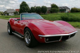 Chevrolet Corvette Stingray Convertible 327 V8