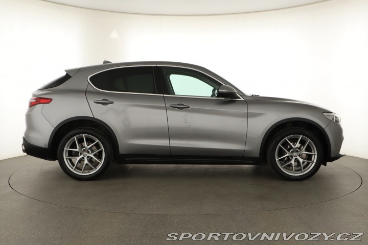 Alfa Romeo Stelvio 2.0 Turbo Q4 2017