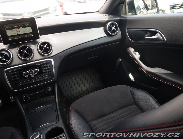 Mercedes-Benz CLA 250 4MATIC 2014