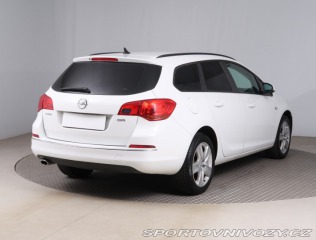 Opel Astra Comfort 2.0 CDTI 2013