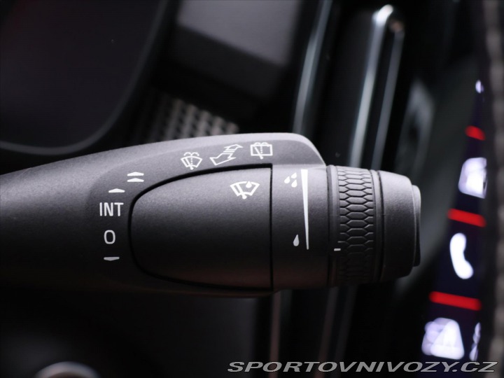 Volvo Ostatní modely XC40 2,0 182KW R-DESIGN Kamera 2018