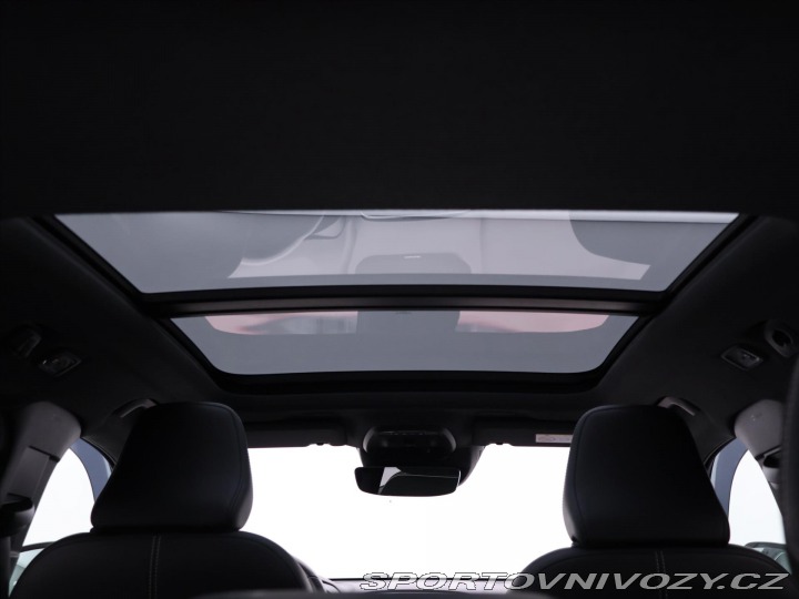 Volvo Ostatní modely XC40 2,0 182KW R-DESIGN Kamera 2018