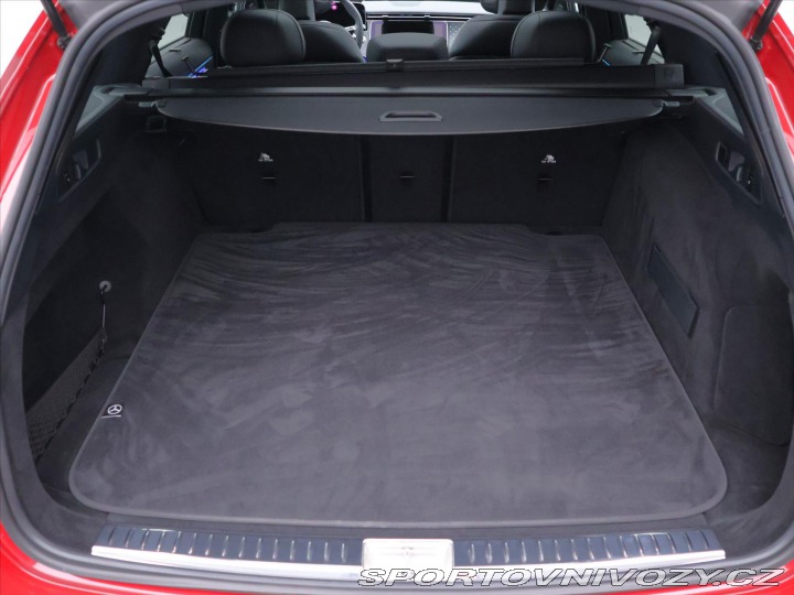 Mercedes-Benz E 2,0 220d 4MATIC AMG Premi 2025