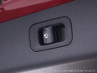 Mercedes-Benz E 2,0 220d 4MATIC AMG Premu 2025