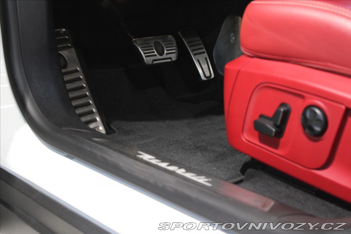 Maserati Levante S Q4 GranLusso Rosso/Grig 2017