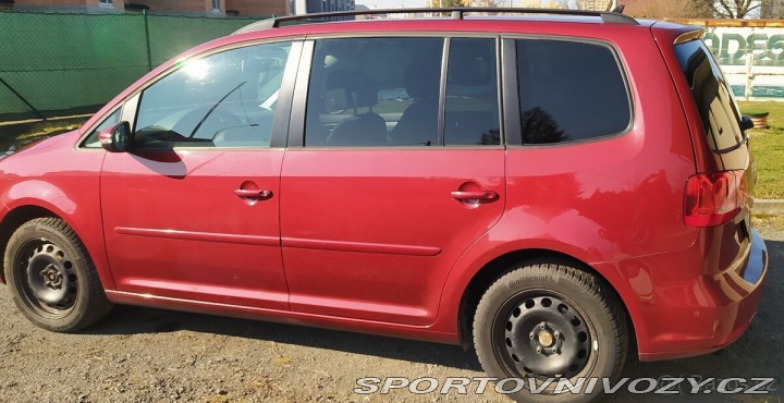 Volkswagen Ostatní modely Touran 2,0 TDI DPF COMFORTLINE 2013