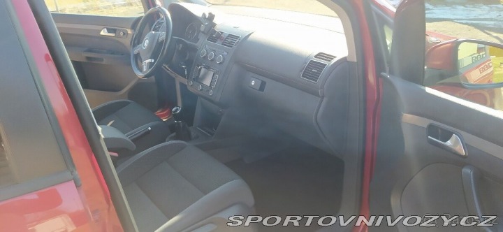 Volkswagen Ostatní modely Touran 2,0 TDI DPF COMFORTLINE 2013