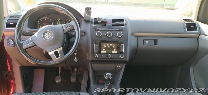 Volkswagen Ostatní modely Touran 2,0 TDI DPF COMFORTLINE 2013