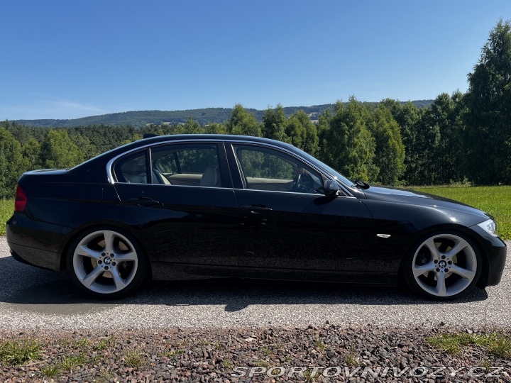 BMW 3 E90 330i 2005