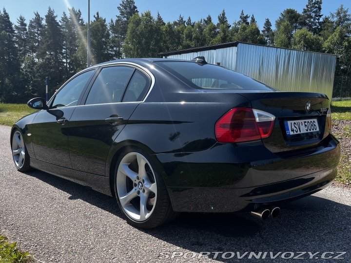 BMW 3 E90 330i 2005