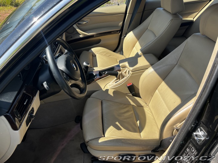 BMW 3 E90 330i 2005