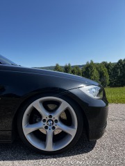 BMW 3 E90 330i 2005