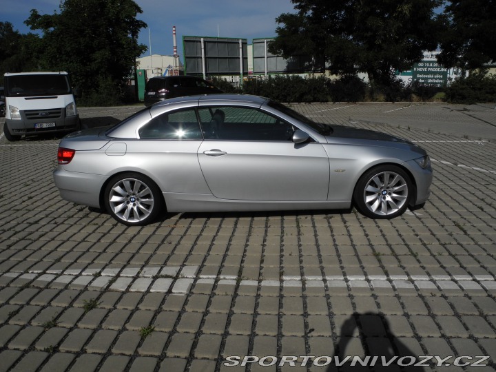 BMW 3 E93 330i 2008