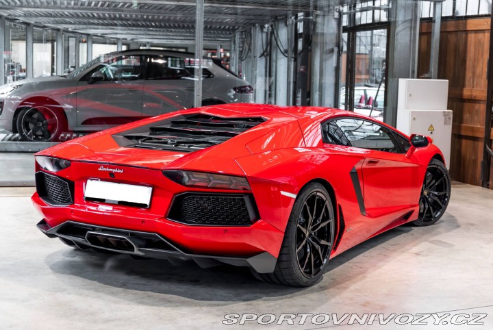 Lamborghini Aventador LP700-4 2013